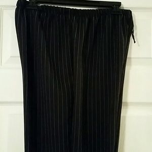 Blk dress pants w/wht pin stripes  sz 12